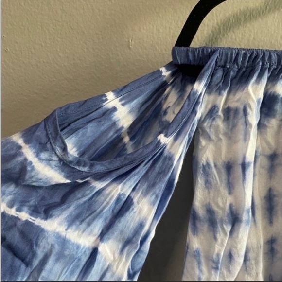 Elan boho blue and white tie dye strapless long cut out sleeves flowy top. Small - Picture 3 of 5